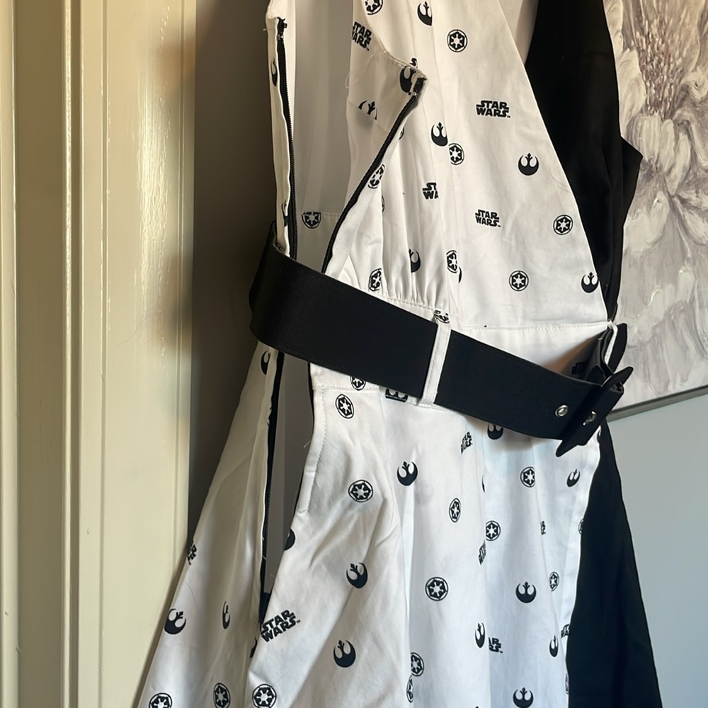 Her Universe Star Wars Symbol Black and White Sleeveless Dress Sz XL - Picture 7 of 10